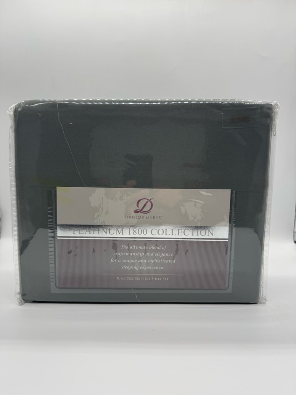 NWT Danjor Lines King Size 6 Piece Sheet Set.